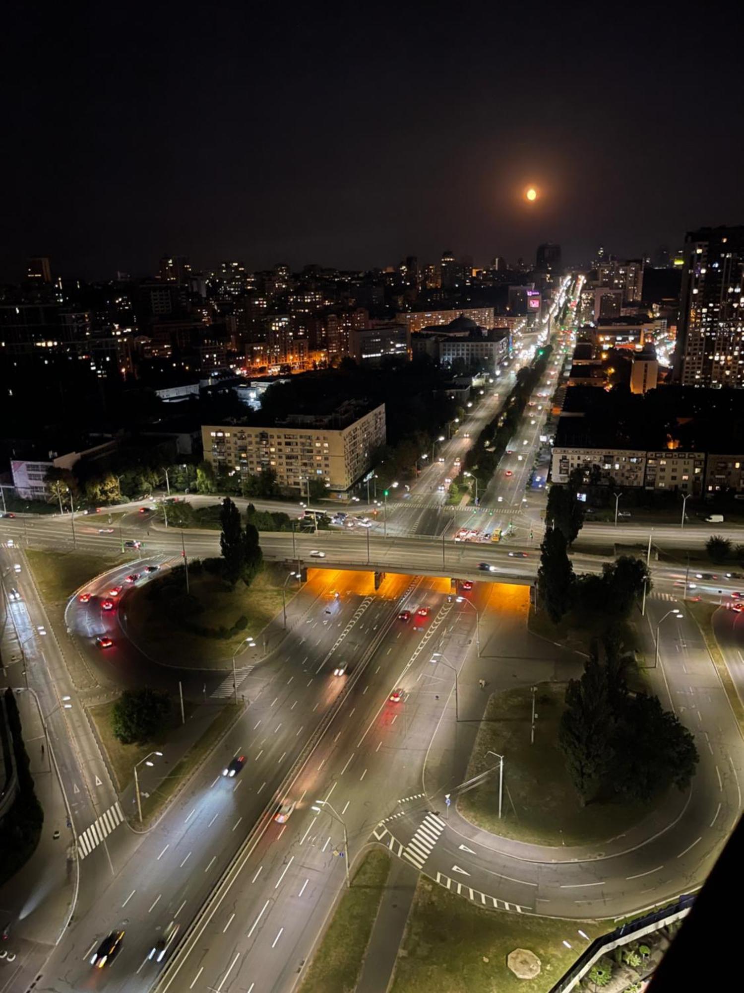 Manhattan City Apart View On The City- Parking Kyiv Exterior photo